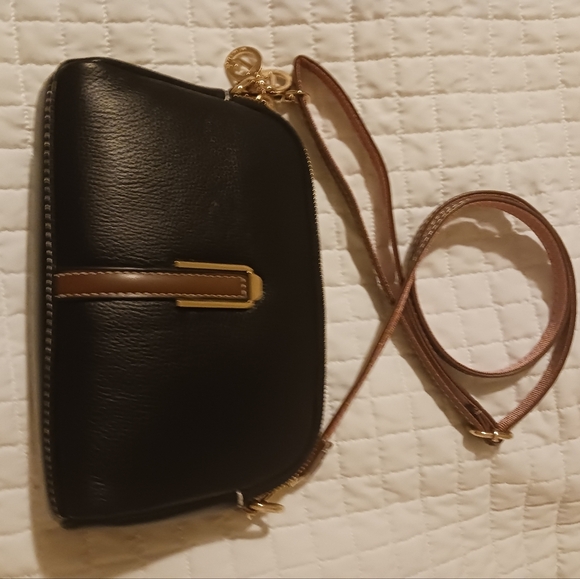 Black Soft Shoulder Purse Crossbody Two Zipper Compartments - Picture 11 of 13